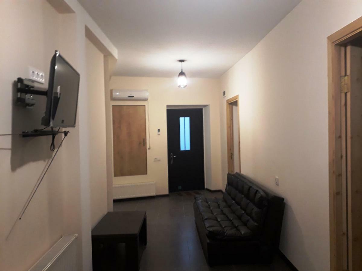 2 Bedroom Apartment In Chugureti Tbilisi Exterior photo